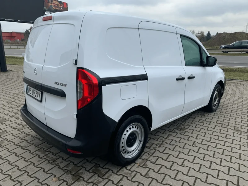 Mercedes-Benz Citan 110 CDI, widok z tyłu i boku