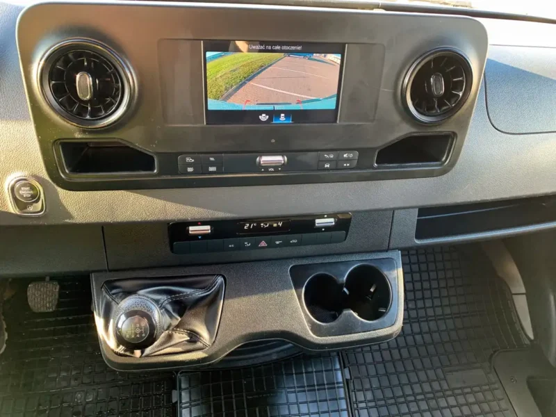 Mercedes-Benz Sprinter L2H2 — zdjęcie 3