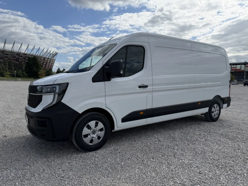Renault Master L3H2 automat — samochód dostawczy w wynajmie